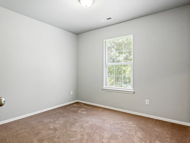 818 Baker St NW — Photo 15