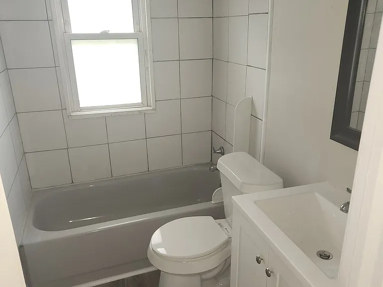 1483 Genesee Rd #UP — Photo 10