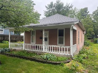 707 N 1st St, Indianola, IA 50125