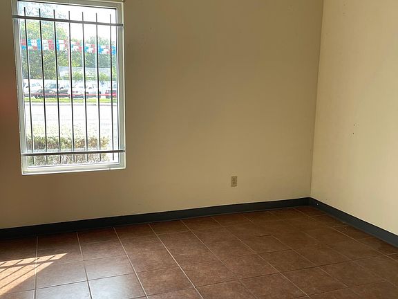 5th image of 5807 S Zarzamora St