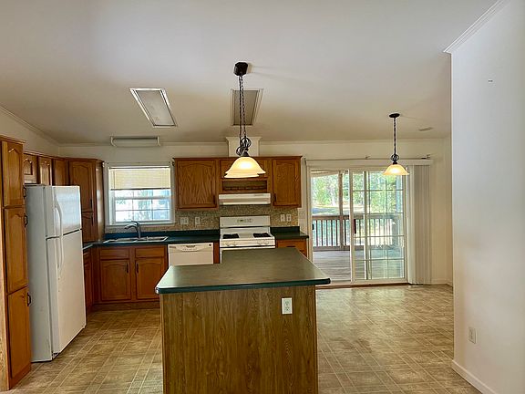 4th image of 412 Green St