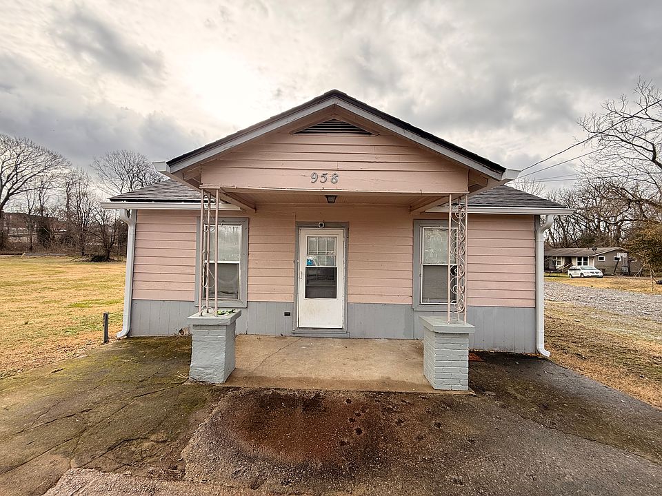 1st image of 958 Strouse Ave