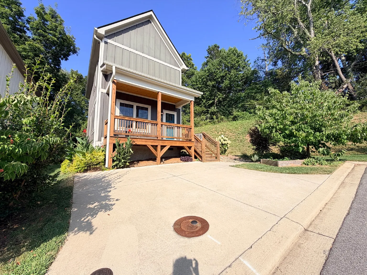 2 bed, 2.5 bath, 1156 sqft, $2,100 — Photo 3