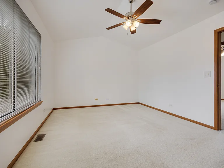 1127 Ashbrook Dr — Photo 19