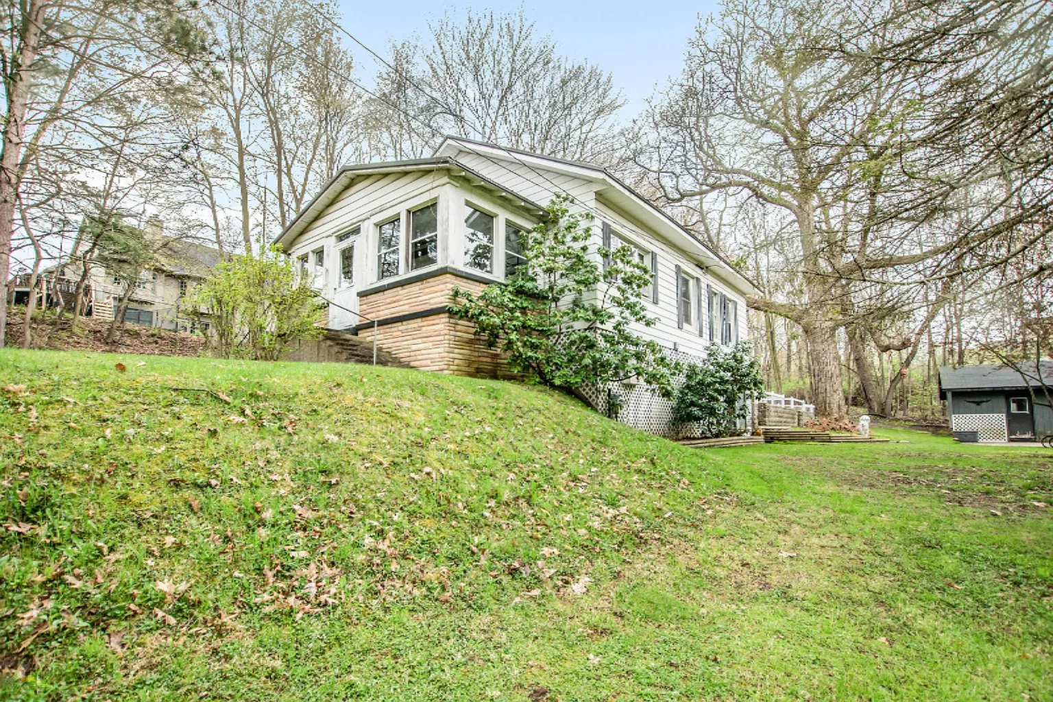 115 Spring St photo 1