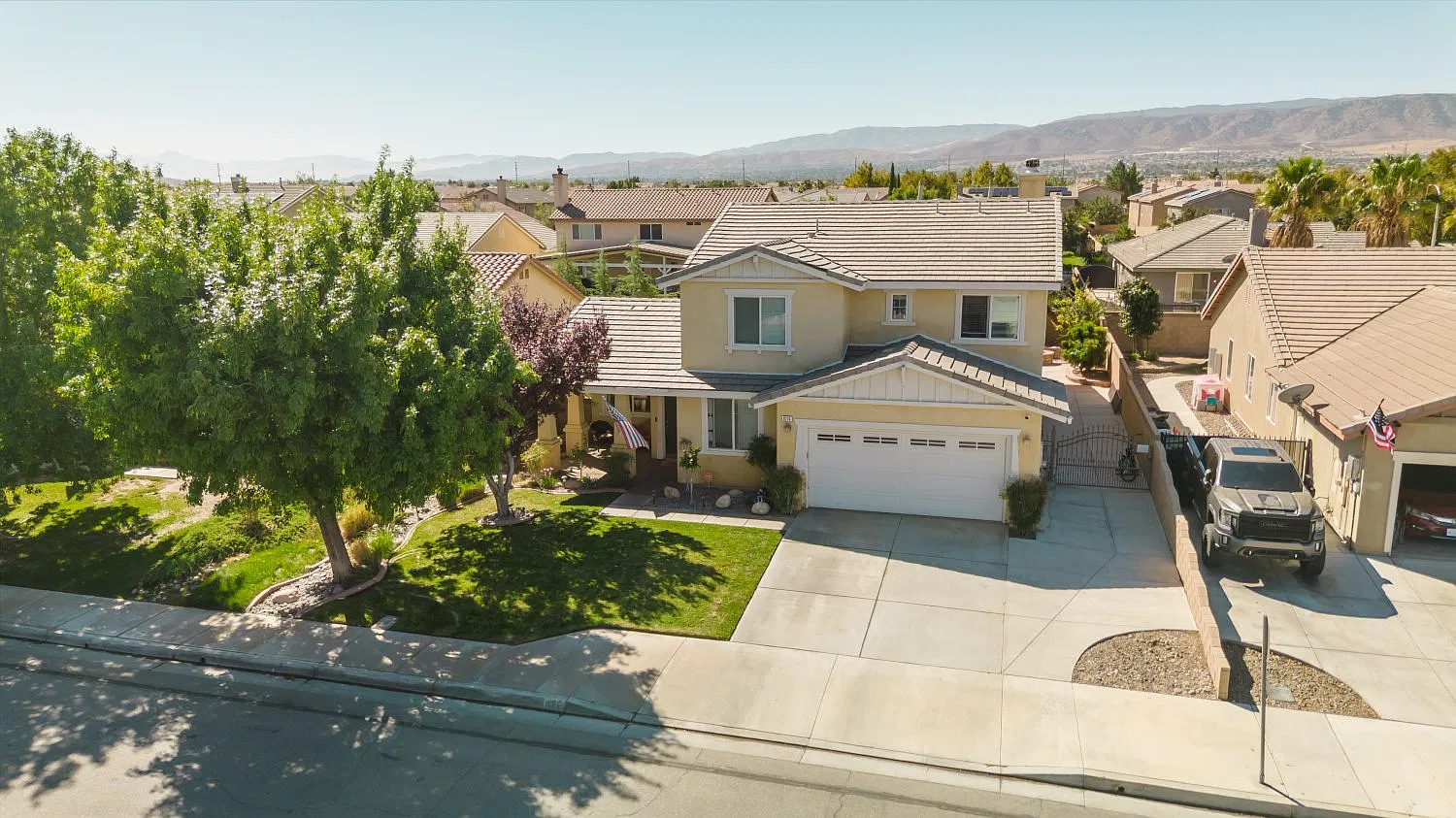 5 bed, 3096 sqft, $4,000 — Photo 3