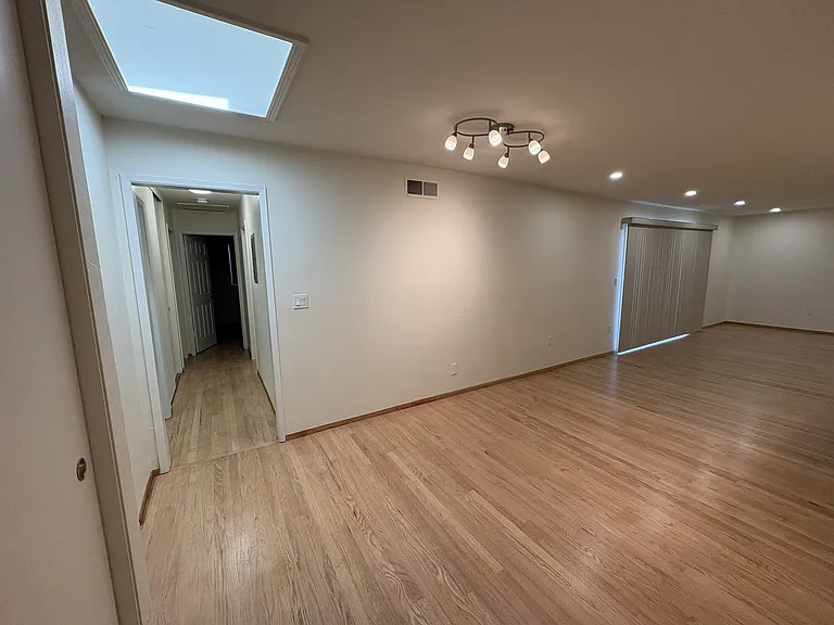10238 N Portal Ave — Photo 3