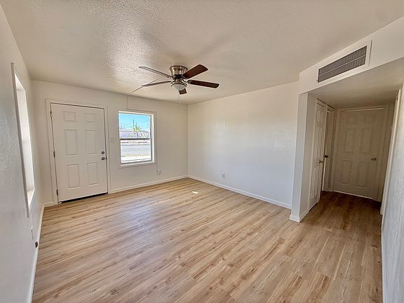 2nd image of 1060 W 11th St