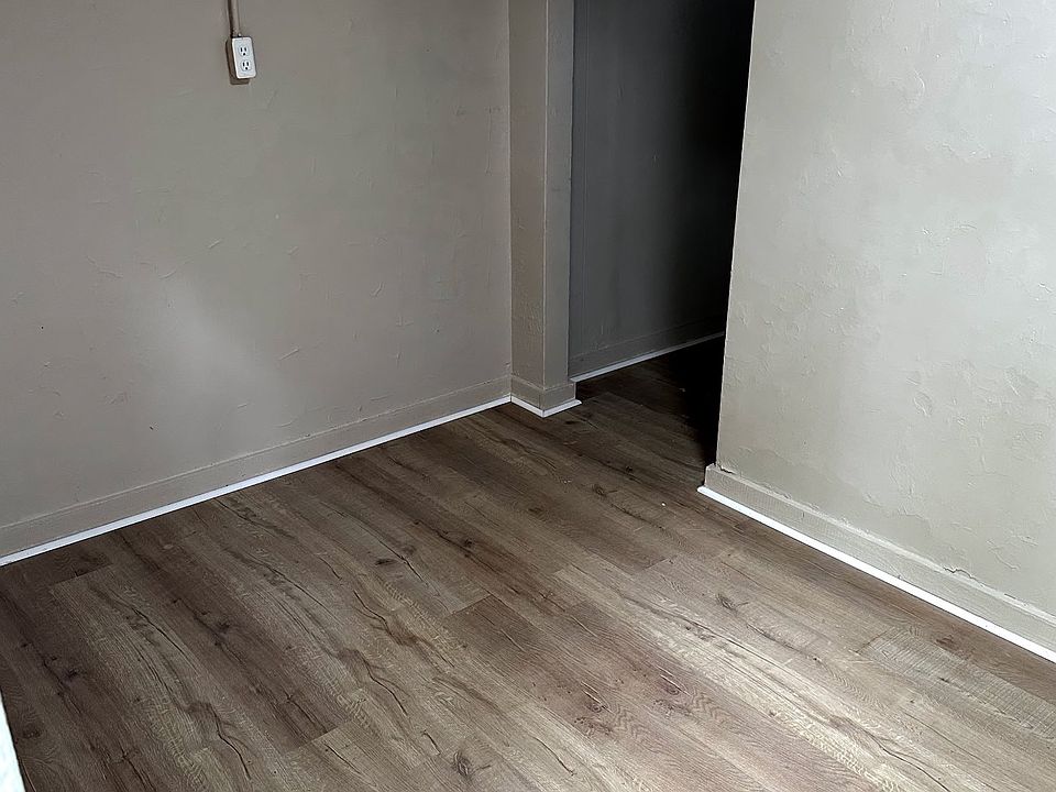 1st image of 632 Ell St