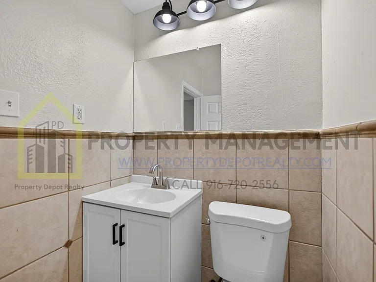 7720 35th Ave — Photo 16