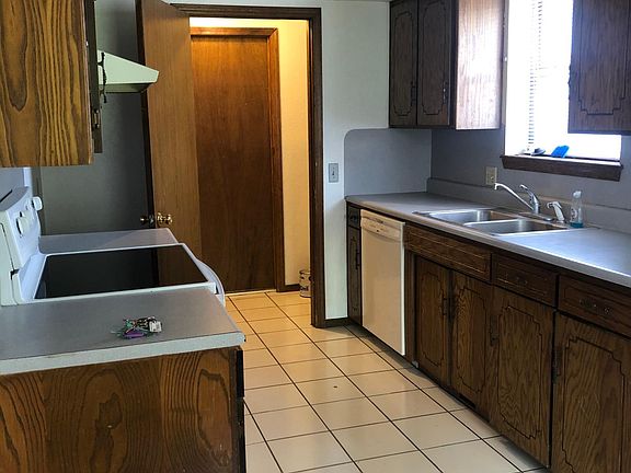 5th image of 5106 Parkwood Ave