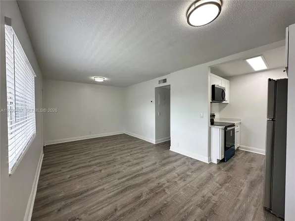 2325 Arthur St #9, Hollywood, FL 33020