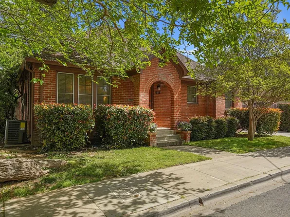 817 38th St, Sacramento, CA 95816
