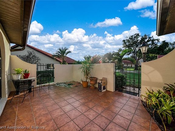 2nd image of 2806 Palo Verde Dr