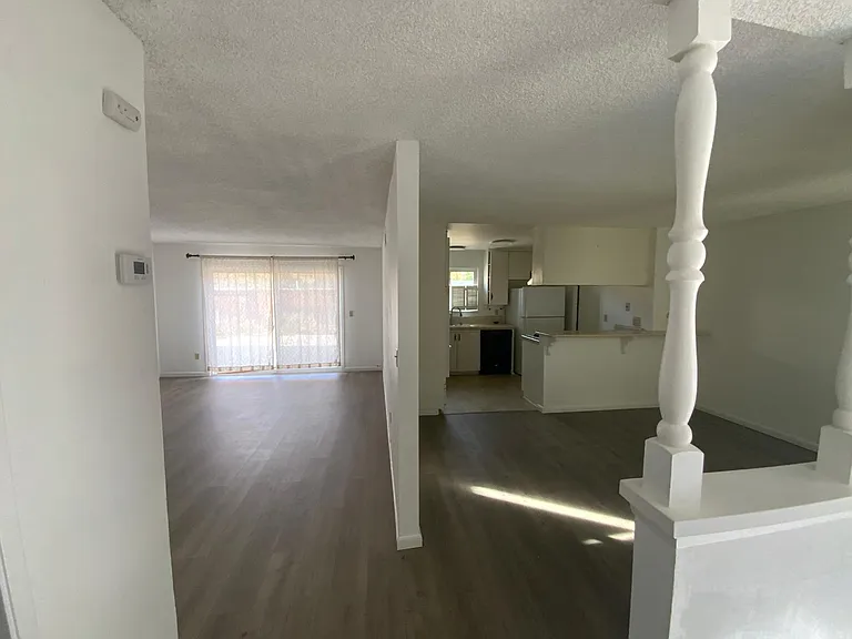 401 Massachusetts Ave — Photo 1