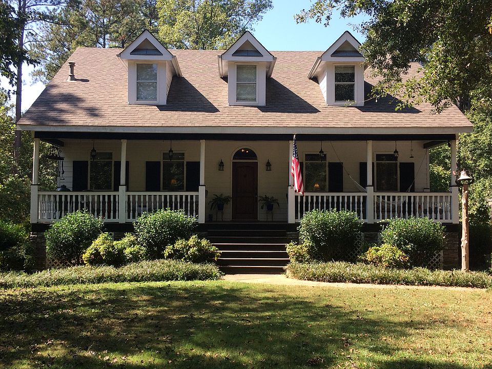 1st image of 3621 Laurel Ln NE