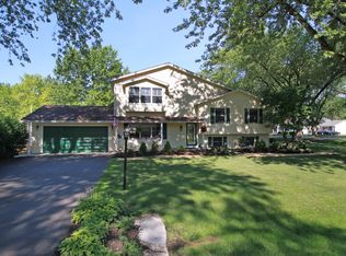 0N320 Stanley St, Winfield, IL 60190