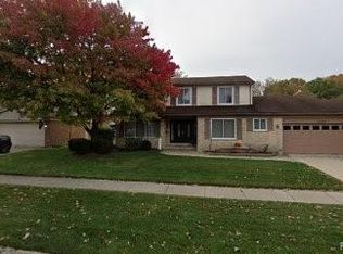 26245 Lawrence Dr, Dearborn Heights, MI 48127