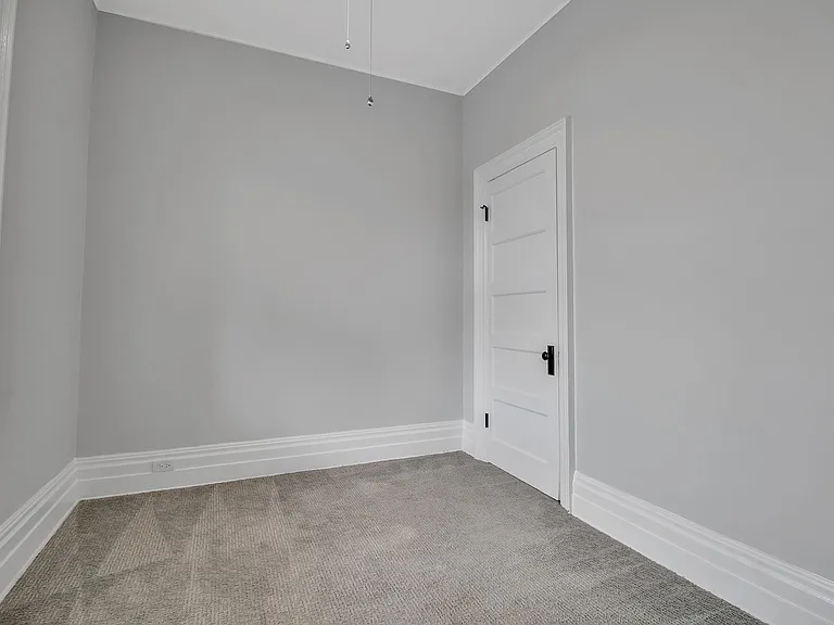 215 Allen St #1 — Photo 18