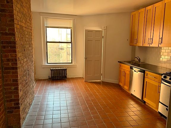 3rd image of 1754 2nd Ave APT 5N