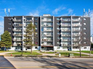 1475 Bloor St #3-BEDROOM, Mississauga, ON L4X1R7