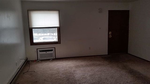 2nd image of 2902 31st St APT 2