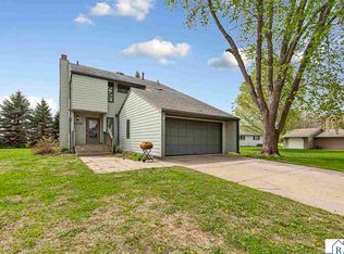 109 Windsor Ct E, Le Sueur, MN 56058
