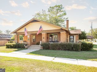 711 Holly St, Waycross, GA 31501