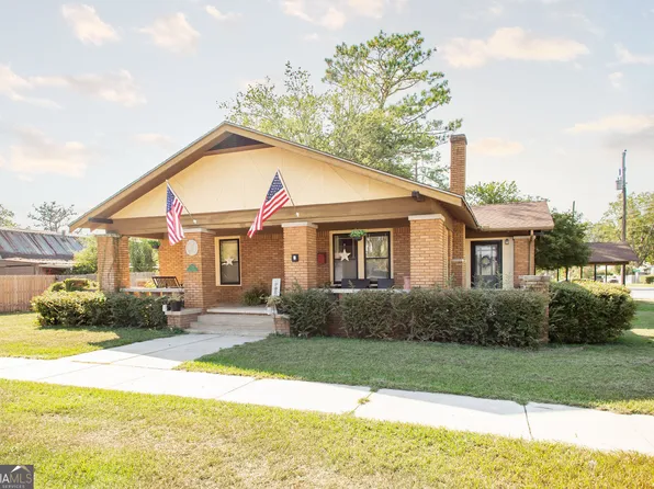 711 Holly St, Waycross, GA 31501