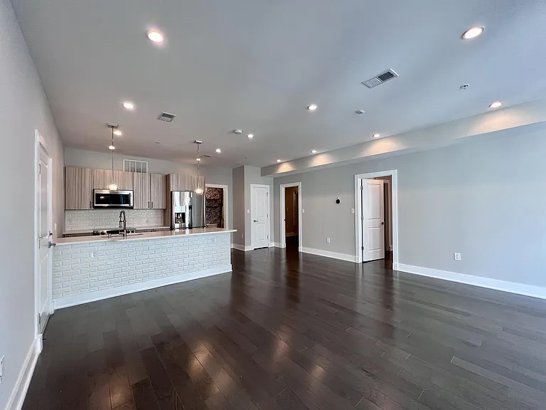 340 Adams St NE #302 — Photo 26
