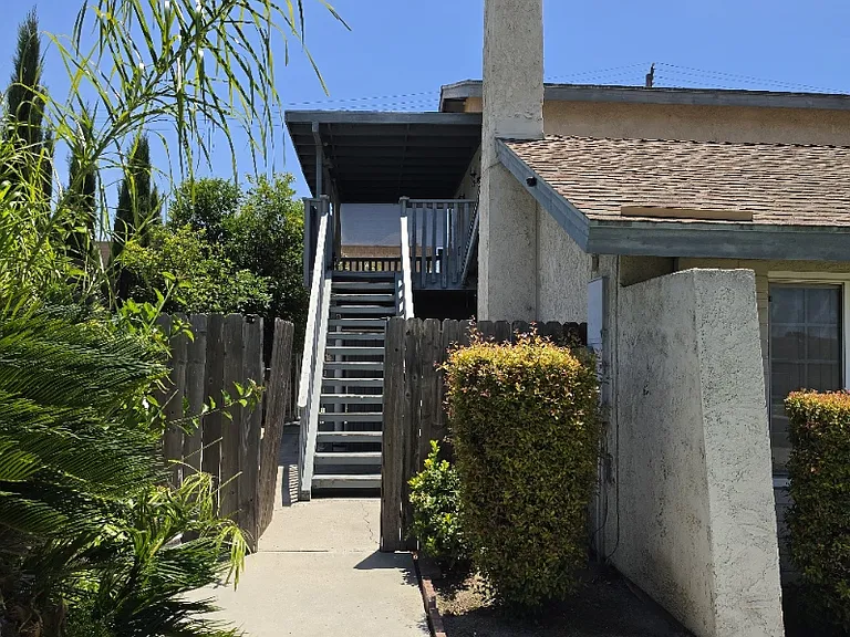 4442 E Addington Dr — Photo 23