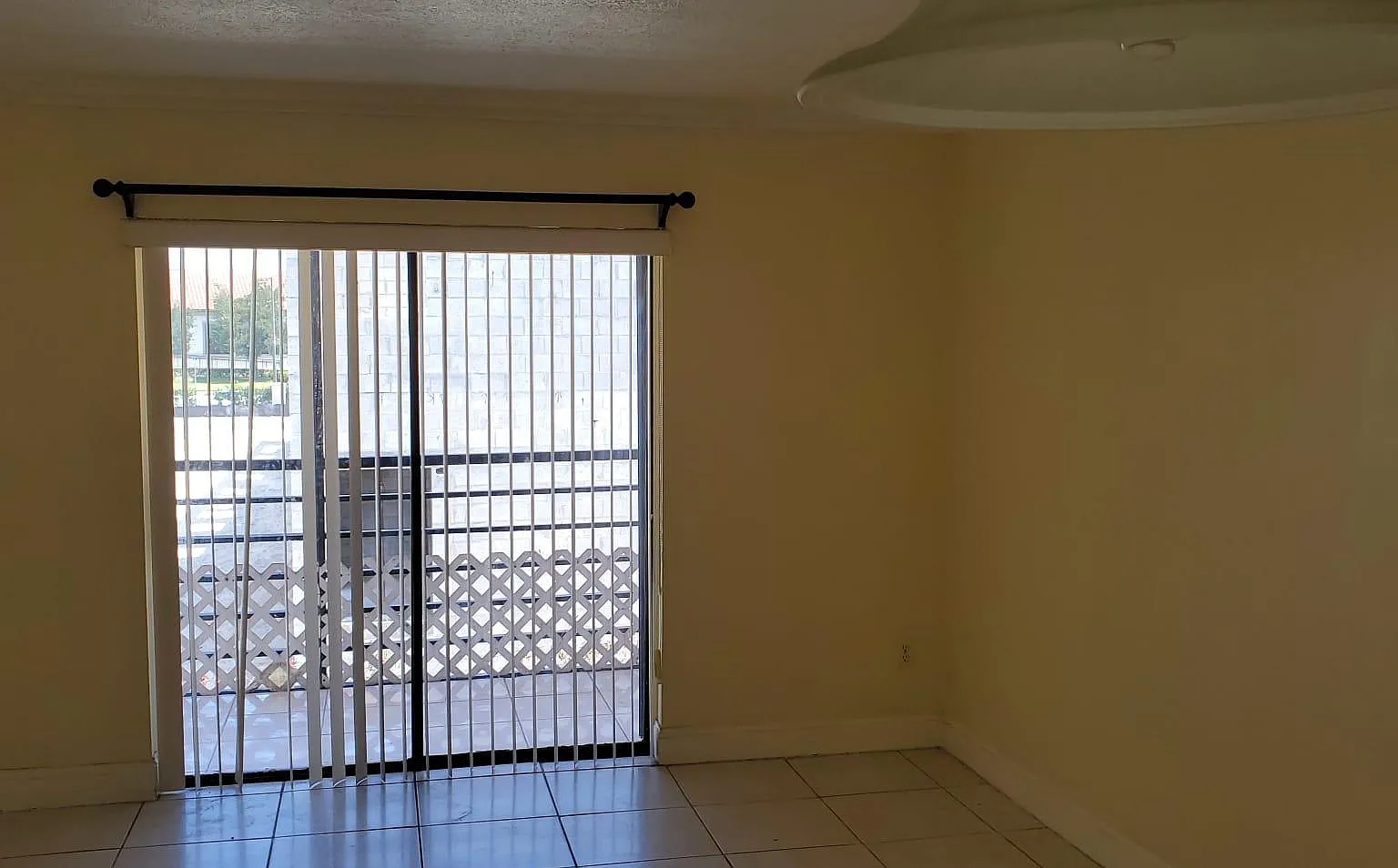 2 bed, 956 sqft, $2,000 — Photo 3
