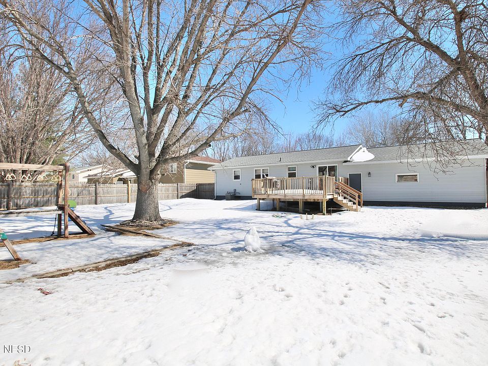 105 14th St NE, Watertown, SD 57201 Zillow