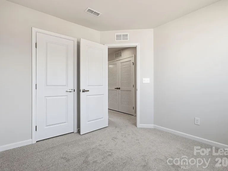 7024 Capstan Ter — Photo 22