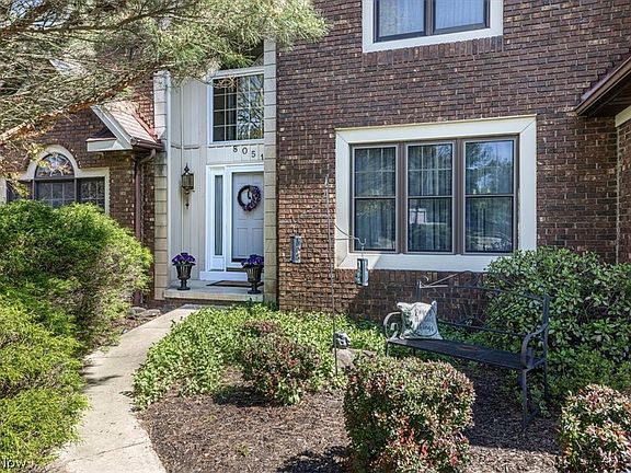 2nd image of 8051 Valleyview Ct