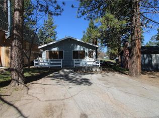 594 Lakewood Ln, Big Bear Lake, CA 92315