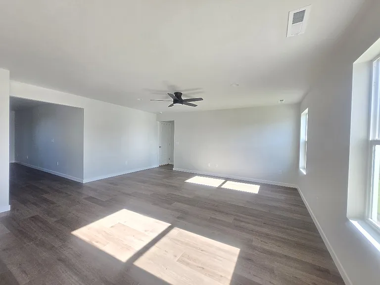 15276 Fuchsia Ave — Photo 5