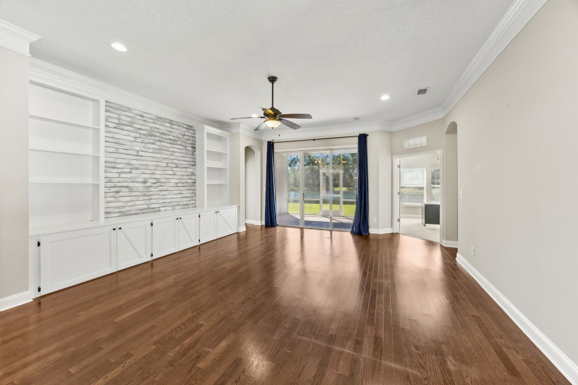 next background image