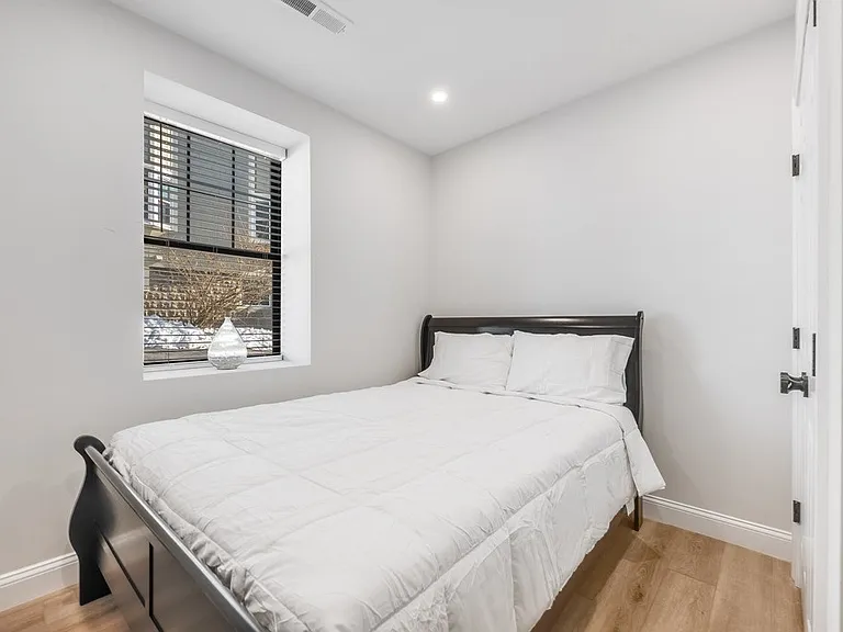 34 Perthshire Rd #34 — Photo 16