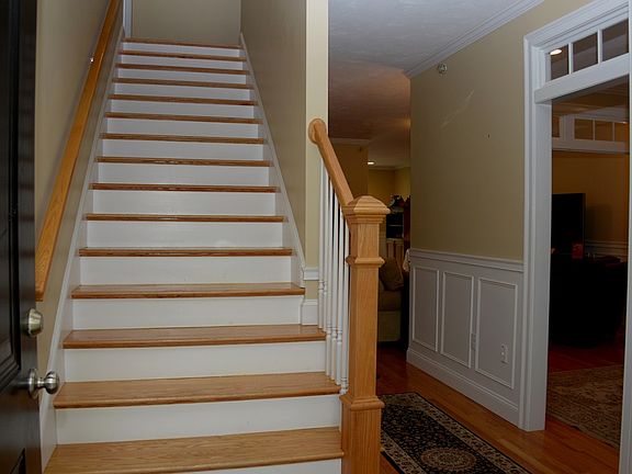 4th image of 181 Chestnut Street #Unit 5