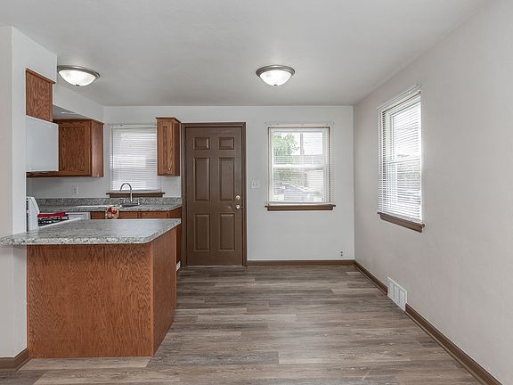 3rd image of 315 21st St #2119