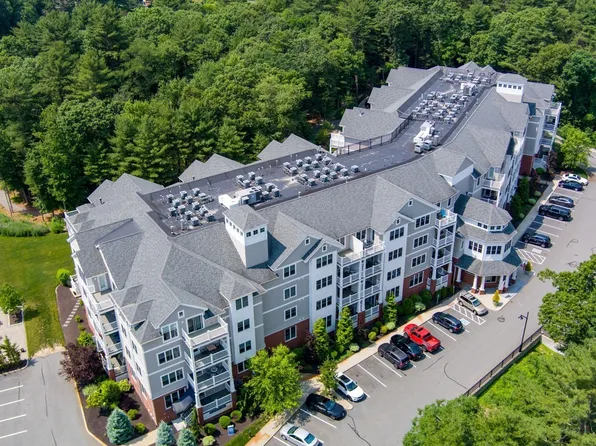 8 Island Ct Unit 407, South Easton, MA 02375