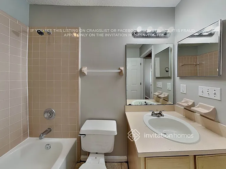 12258 Sutton Estates Cir W — Photo 13