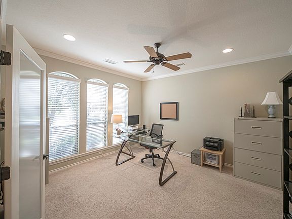 4th image of 5518 San Saba Ave