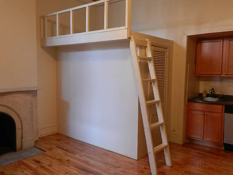 2118 Walnut St — Photo 5