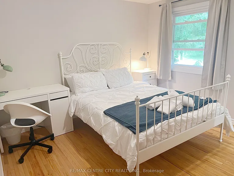116 Paperbirch Cres E #UPPER — Photo 6