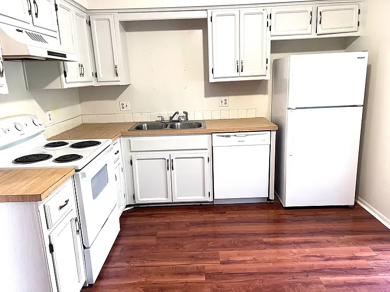 1807 Andrea Dr — Photo 8