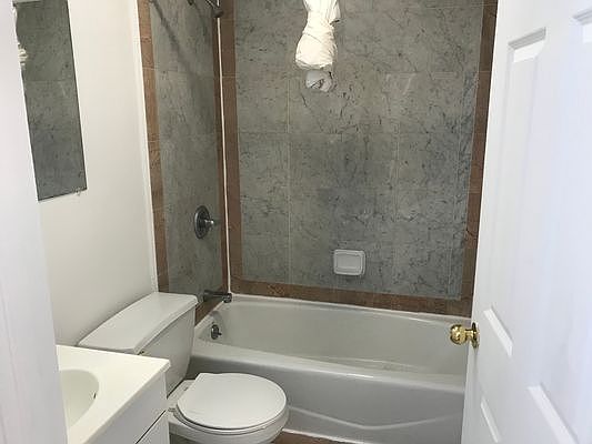 4th image of 199 Orchard St APT 2B