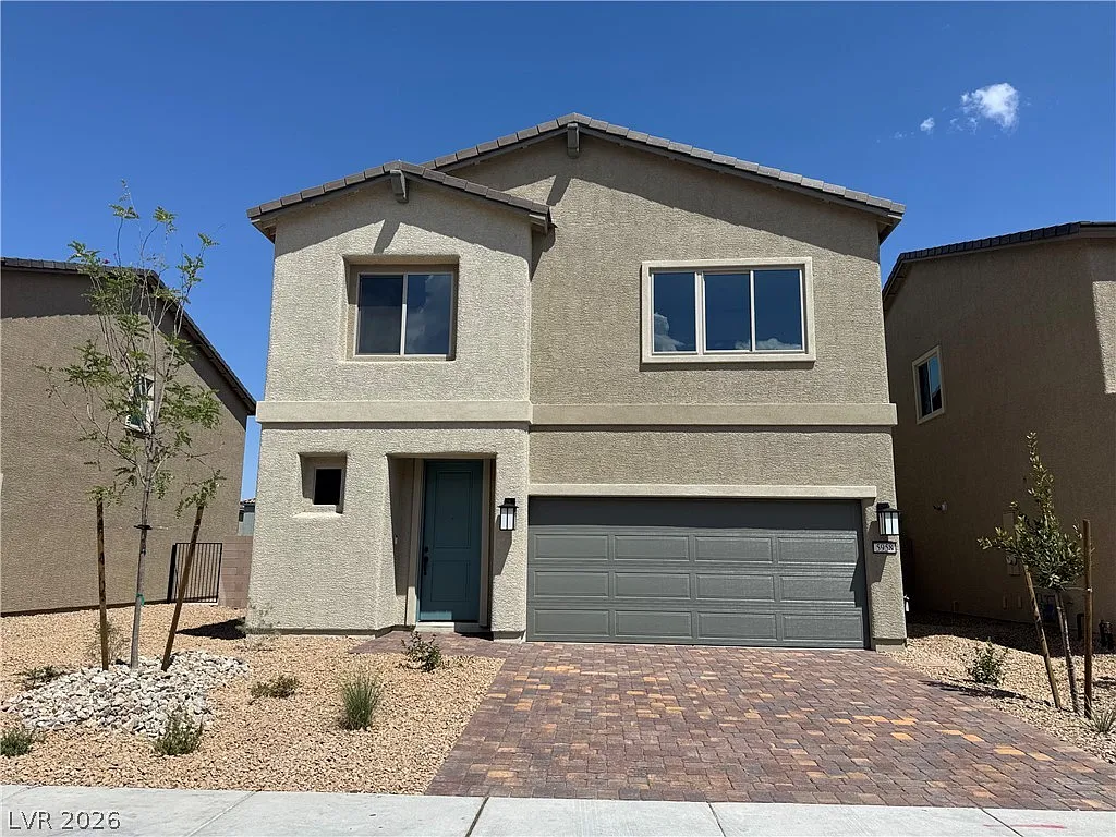 3 bed, 2.5 bath, 2034 sqft, $2,450 — Photo 2