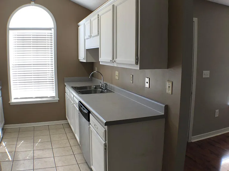 106 Eagle Dr — Photo 5
